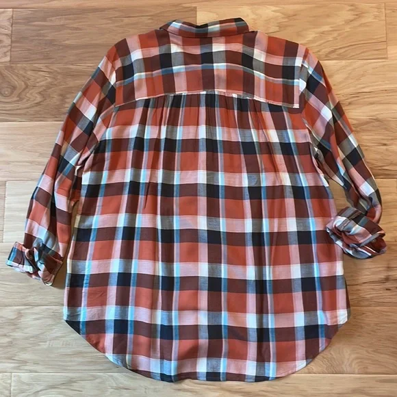 NWT! Loft brand, Plaid, Large Petite, Long Sleeve, Button shirt - Picture 5 of 6